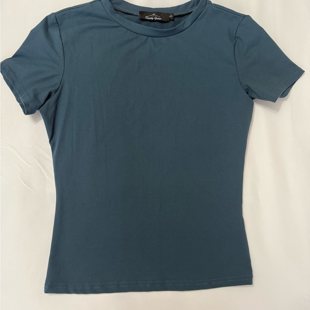 Trendy queen teal top